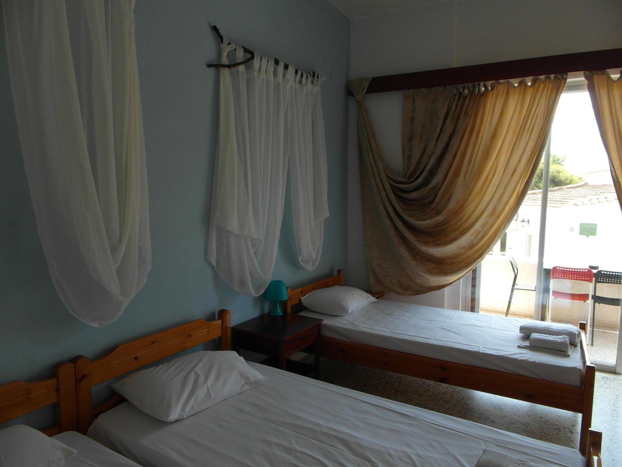 Eri Studios Agia Marina  Kamer foto