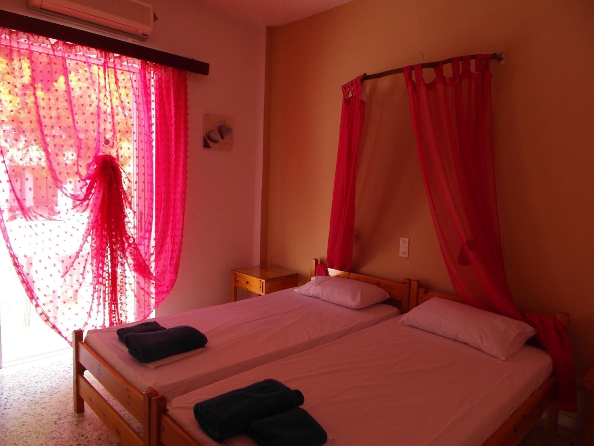 Eri Studios Agia Marina  Kamer foto