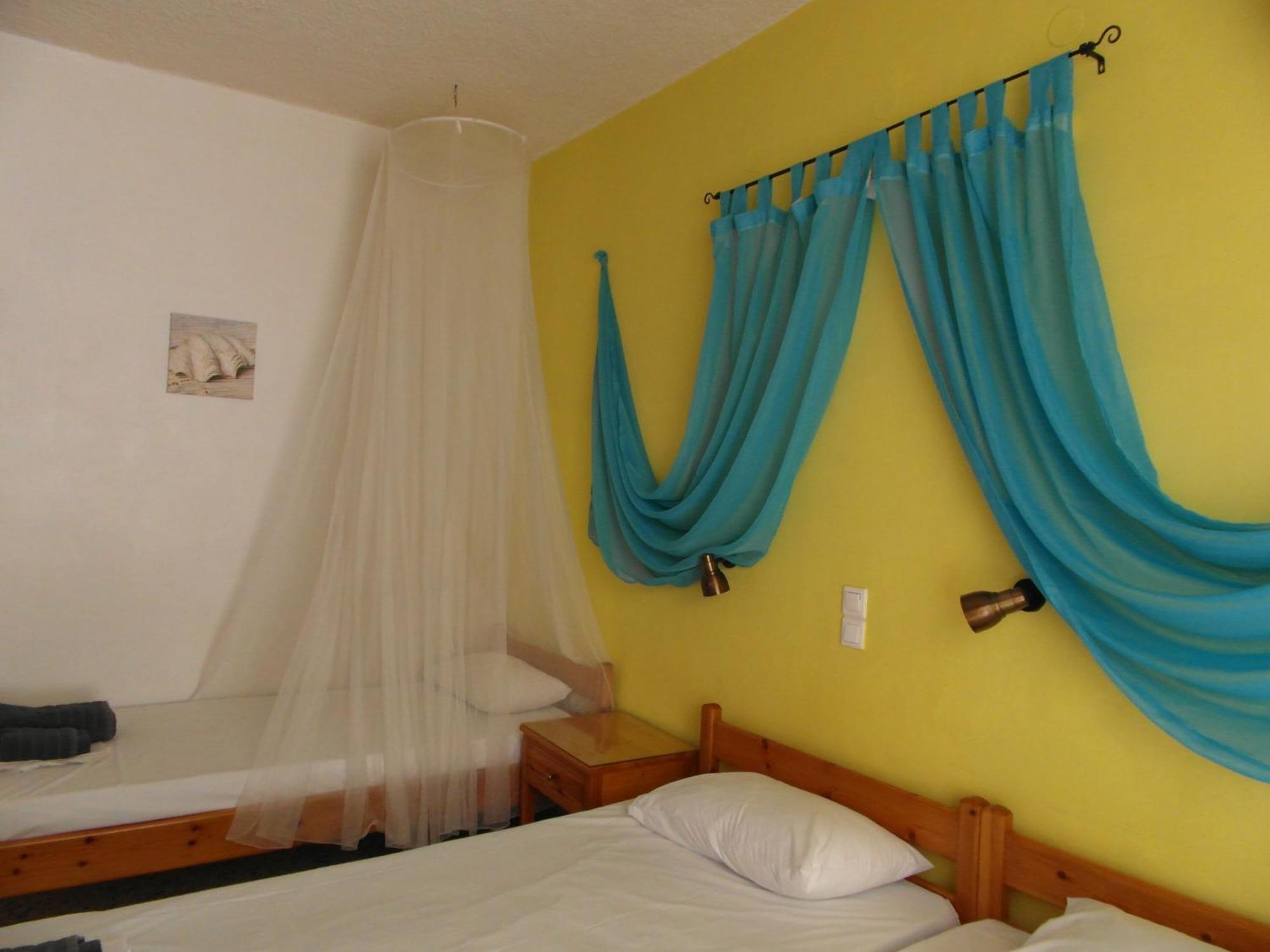 Eri Studios Agia Marina  Kamer foto