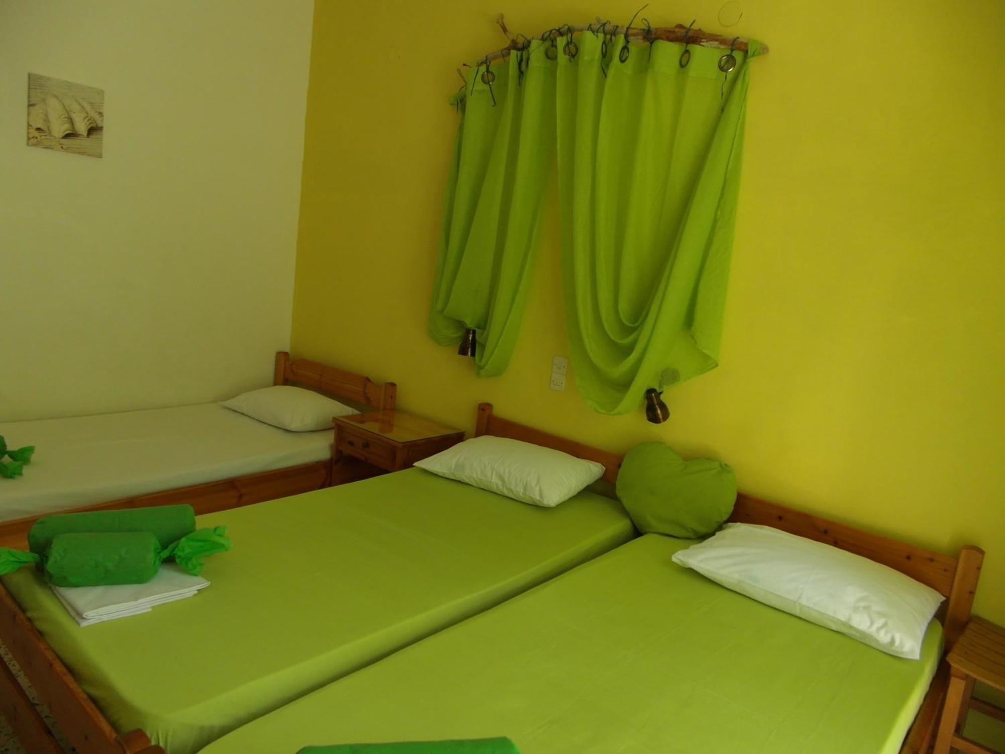 Eri Studios Agia Marina  Kamer foto