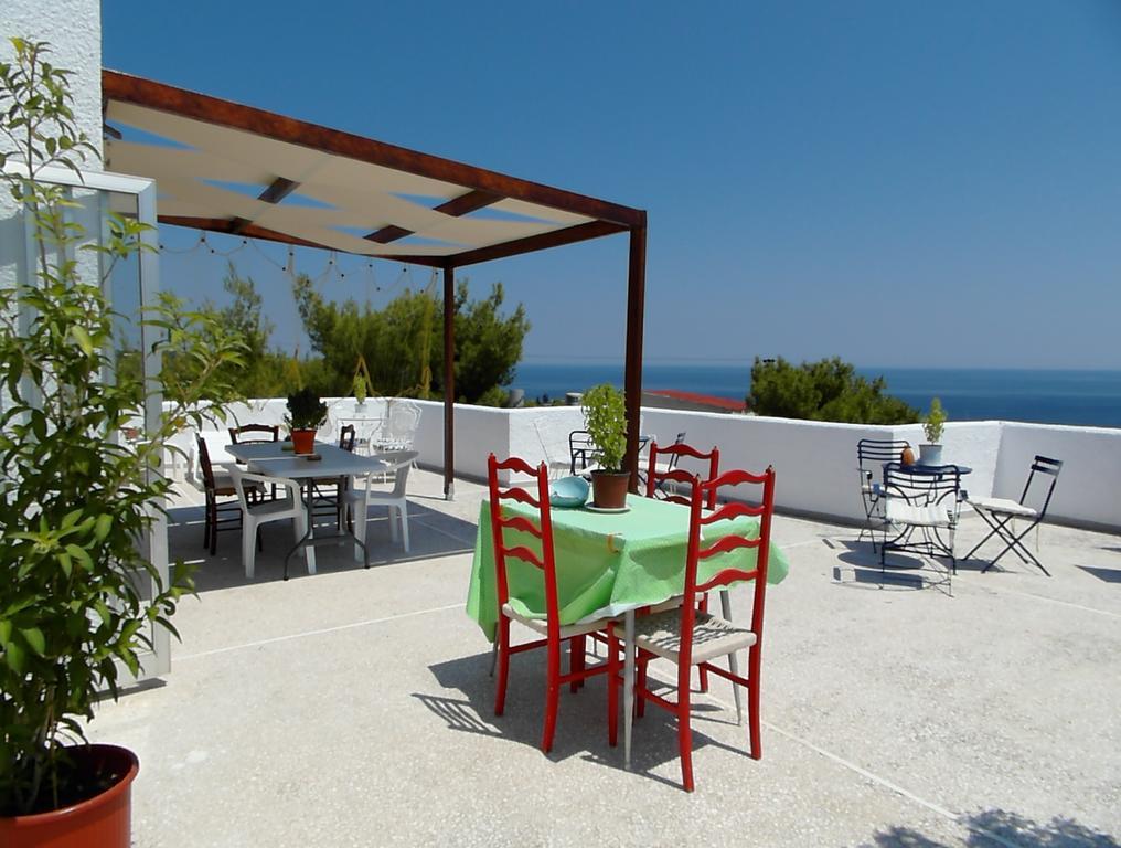 Eri Studios Agia Marina  Buitenkant foto