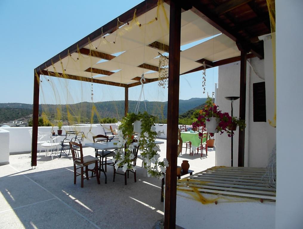 Eri Studios Agia Marina  Buitenkant foto