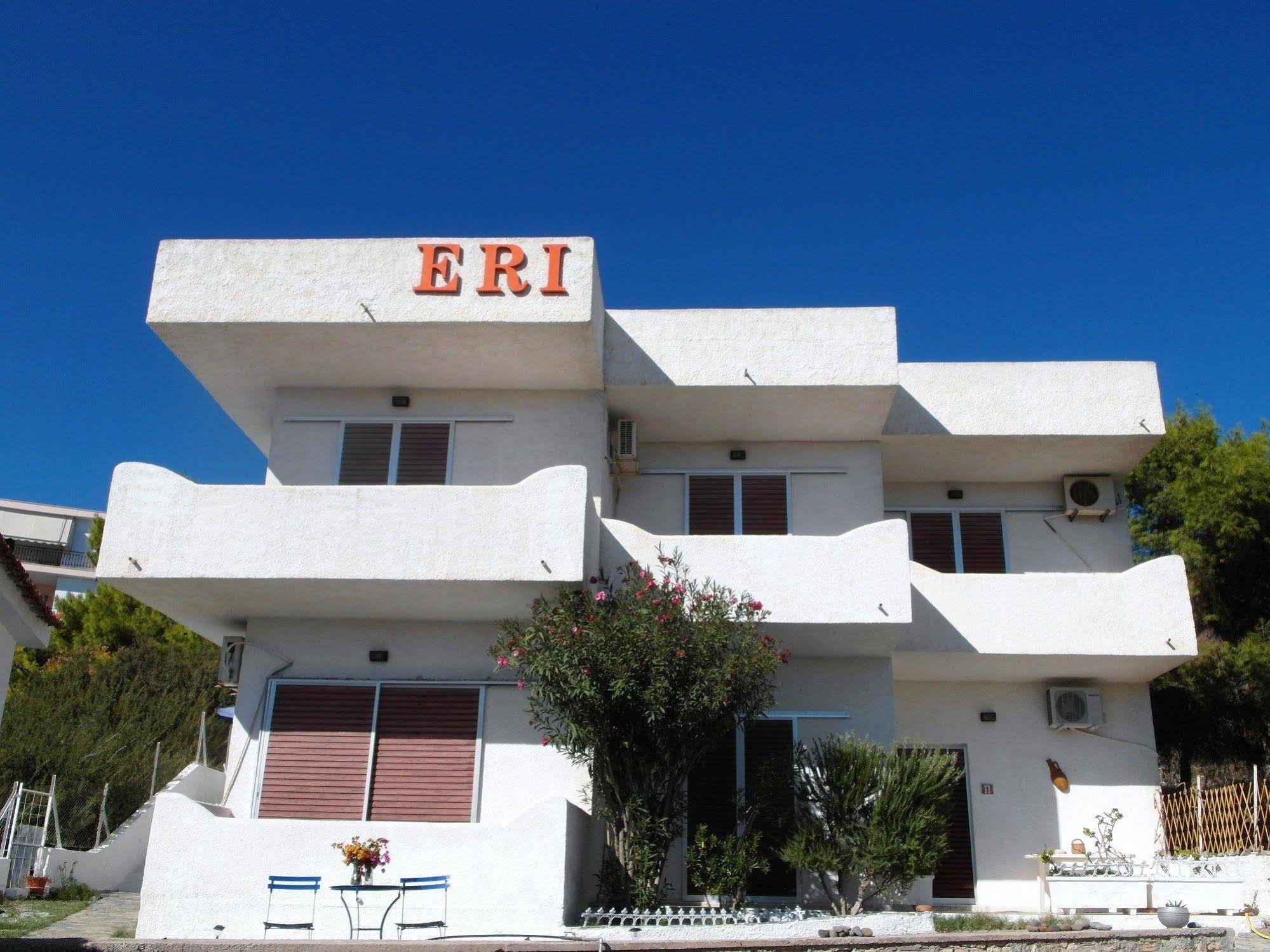 Eri Studios Agia Marina  Buitenkant foto